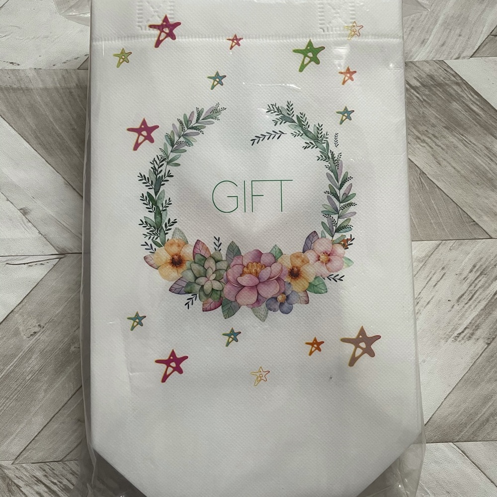 ⭐️2/$6 sale - 9 pack unicorn party favor gift bags
